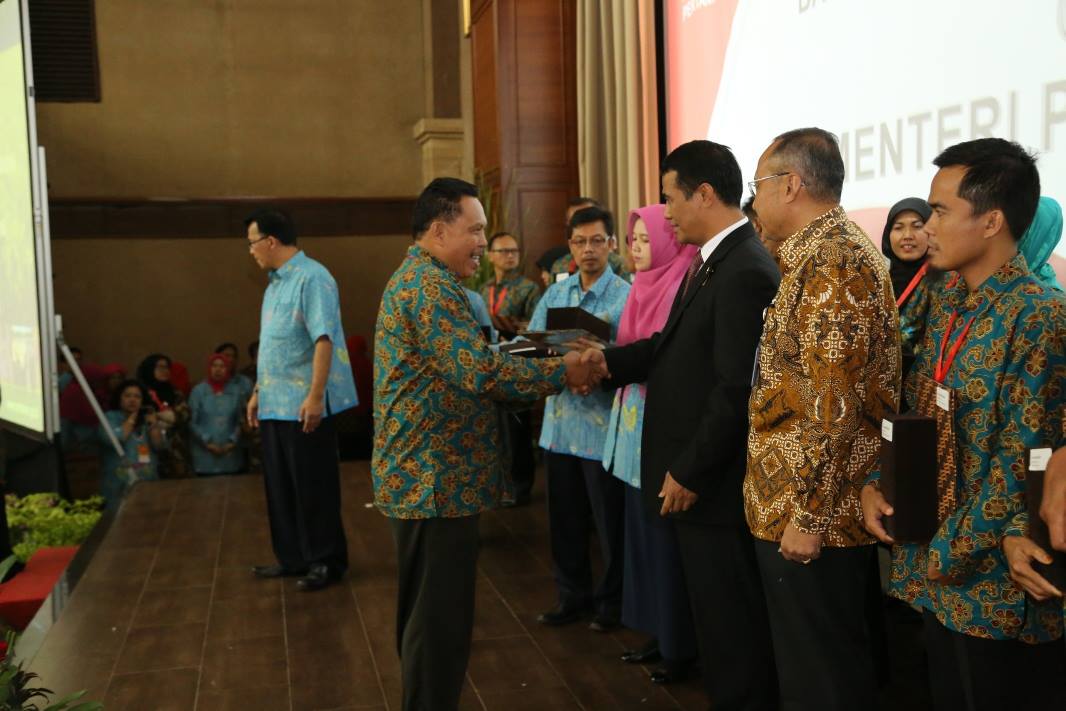 BP4K Kota Tomohon Terima Penghargaan Mentan RI